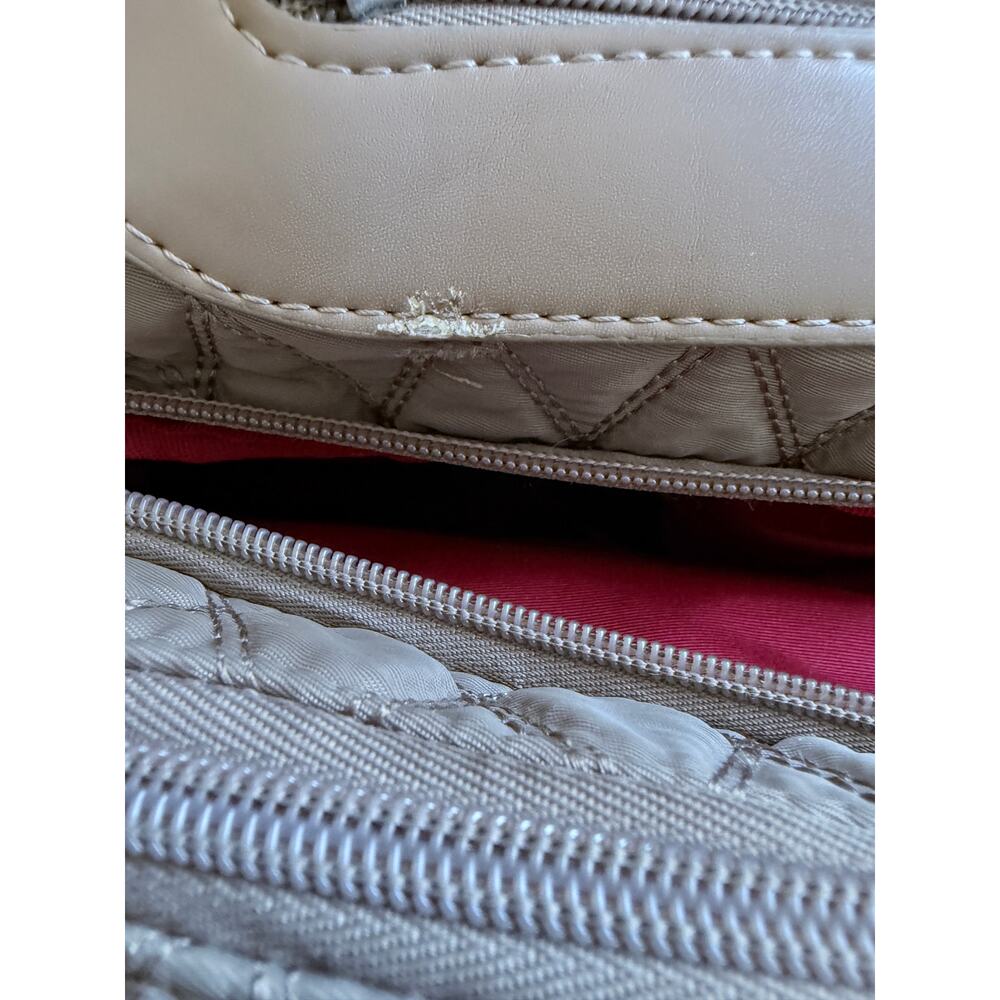 Knomo London Quilted Vertical 2 wheel Carryon Taupe w/red interior EUC - Picture 13 of 16